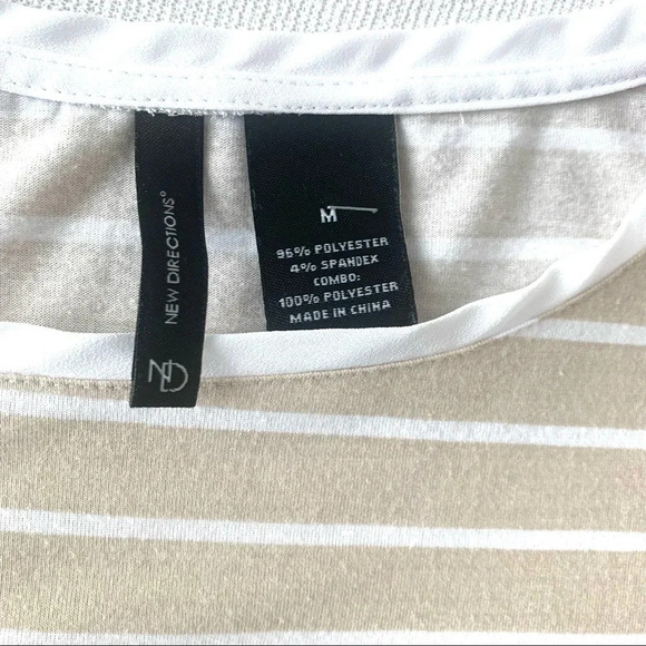 New direction stripped blouse flutter sleeve cream top size medium - Picture 3 of 5